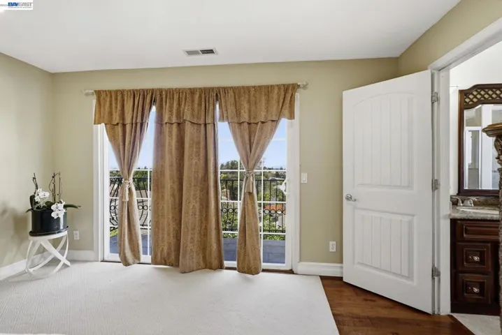 24025 2nd St, Hayward, California 94541