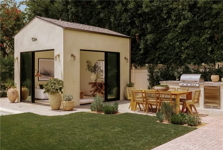 4521 Mary Ellen Avenue, Sherman Oaks, California 91423
