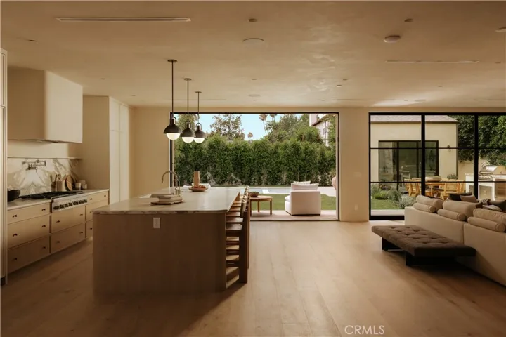 4521 Mary Ellen Avenue, Sherman Oaks, California 91423