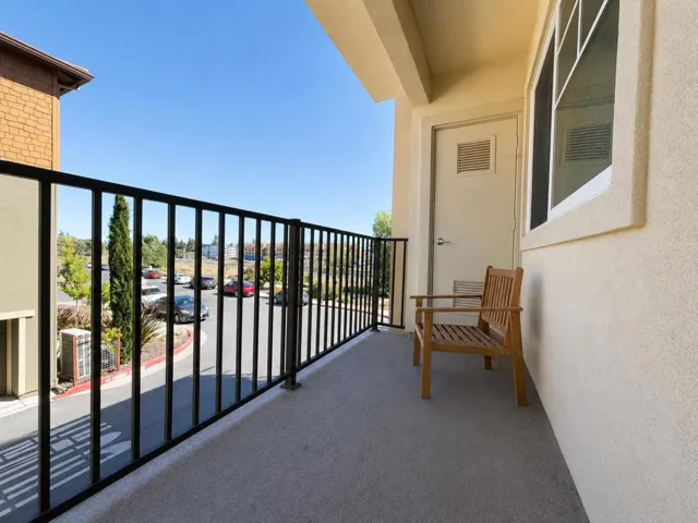 1408 Mauro Pietro Drive 7-202, Petaluma, California 94954