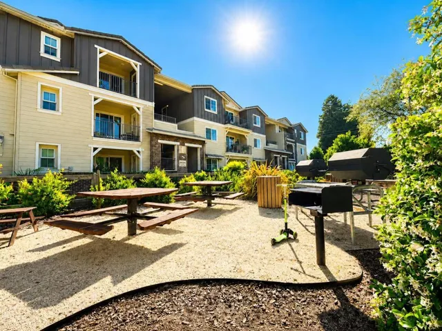 1408 Mauro Pietro Drive 7-202, Petaluma, California 94954
