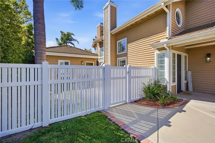 733 Avenida Azor, San Clemente, California 92673