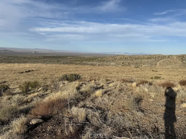 0 200, Llano, California 93544