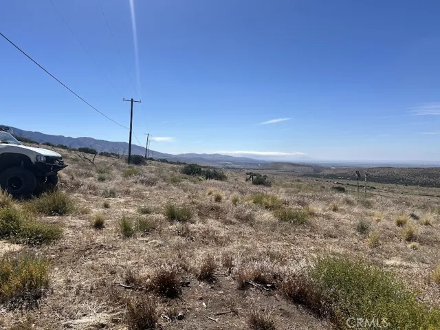 0 200, Llano, California 93544