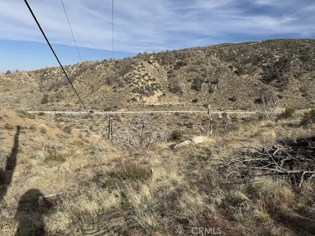 0 200, Llano, California 93544