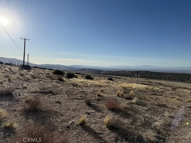 0 200, Llano, California 93544