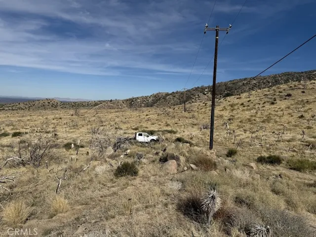 0 200, Llano, California 93544