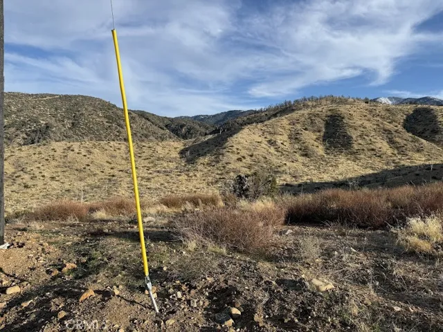 0 200, Llano, California 93544