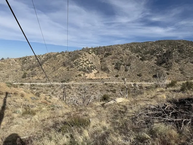 0 200, Llano, California 93544
