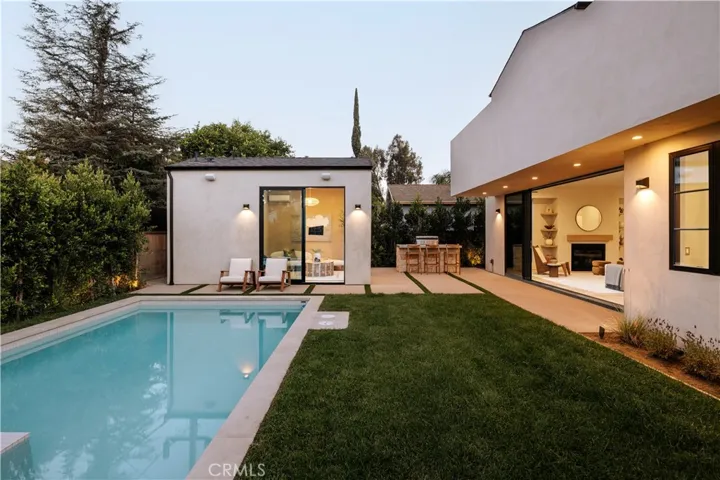 4926 Nagle Avenue, Sherman Oaks, California 91423