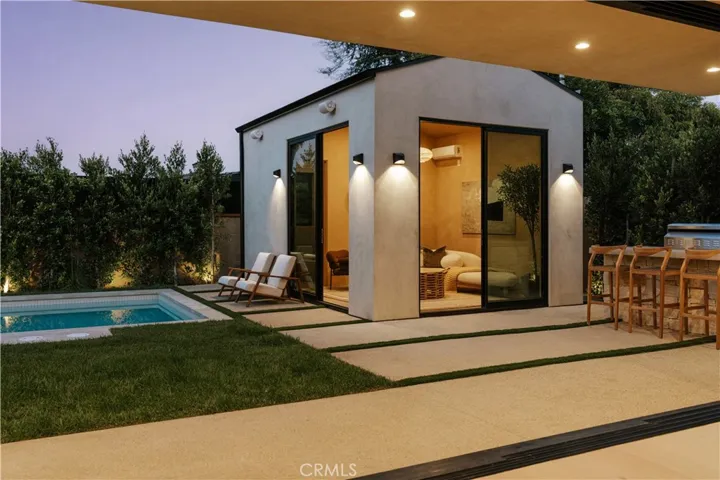 4926 Nagle Avenue, Sherman Oaks, California 91423