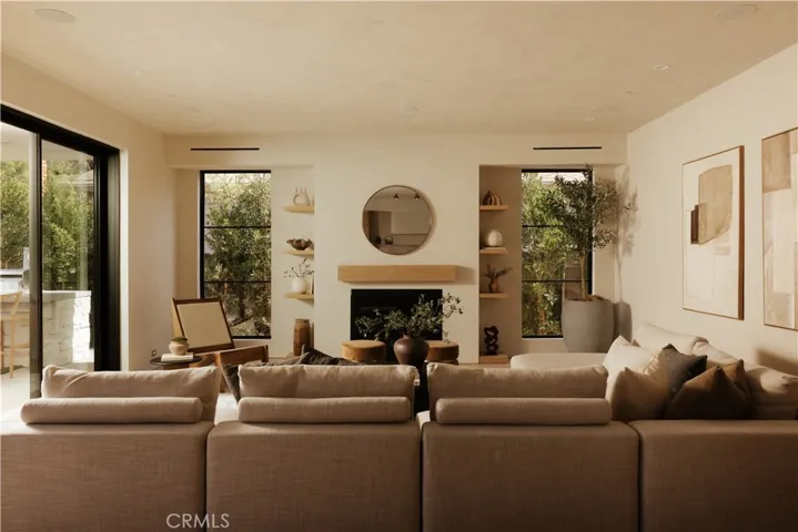 4926 Nagle Avenue, Sherman Oaks, California 91423