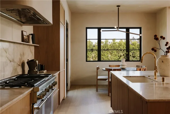 4926 Nagle Avenue, Sherman Oaks, California 91423