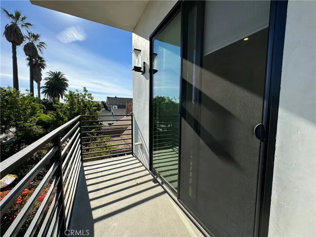 143 N Ardmore Avenue, Los Angeles, California 90004