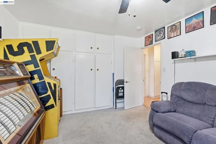 9034 Birch St, Oakland, California 94603