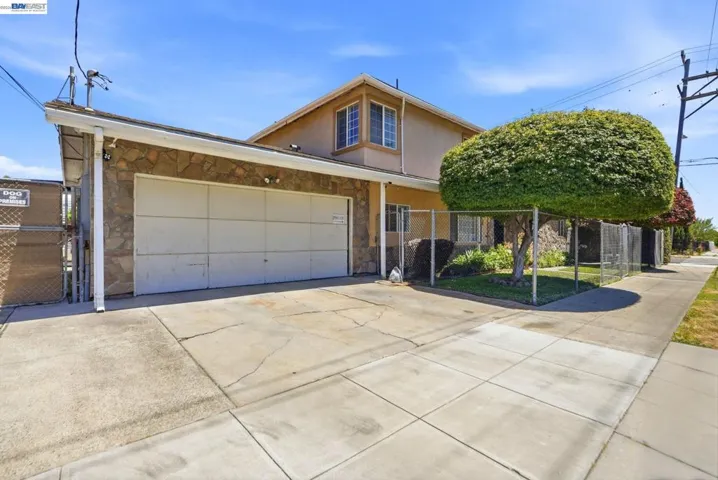 9034 Birch St, Oakland, California 94603