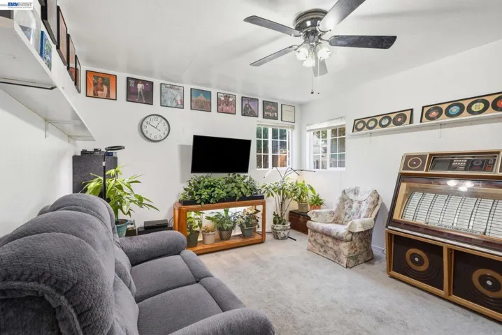 9034 Birch St, Oakland, California 94603