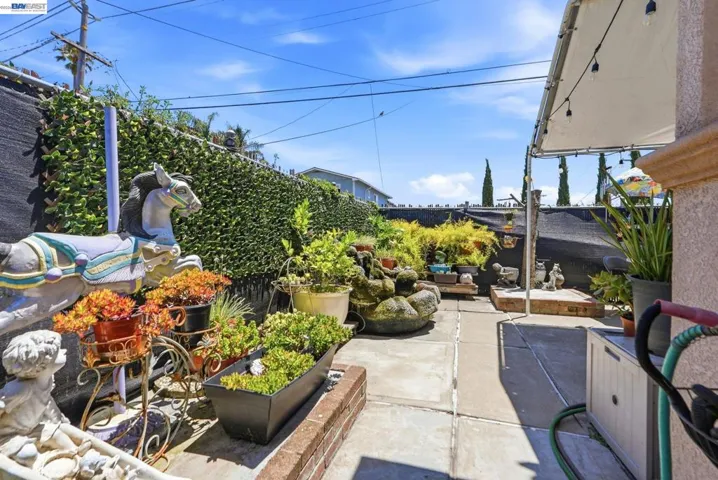 9034 Birch St, Oakland, California 94603