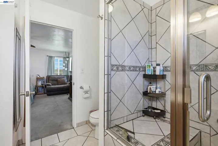 9034 Birch St, Oakland, California 94603