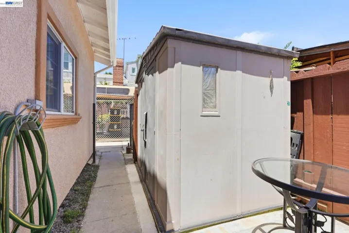 9034 Birch St, Oakland, California 94603