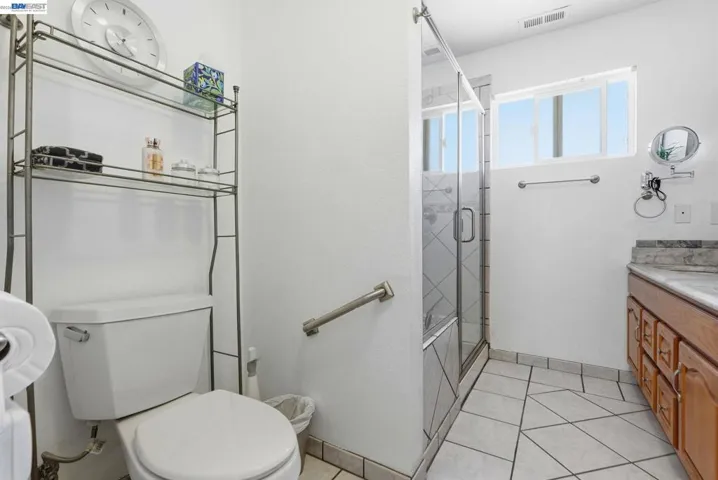 9034 Birch St, Oakland, California 94603