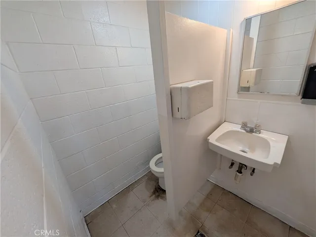 311 Lake Mendocino, Ukiah, California 95482