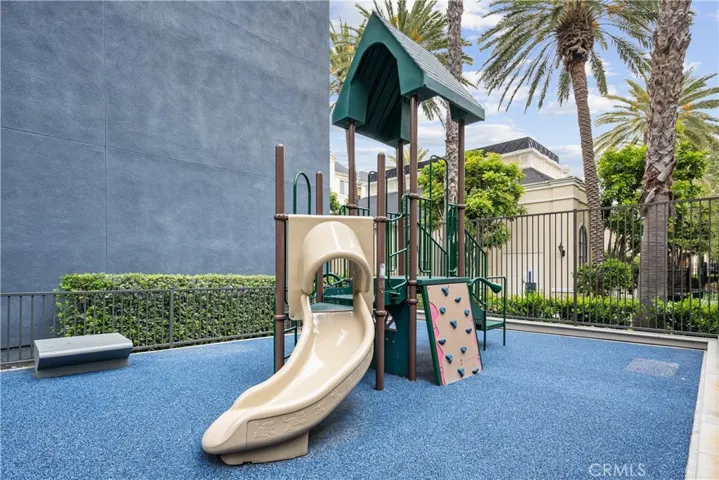 2448 Scholarship, Irvine, California 92612