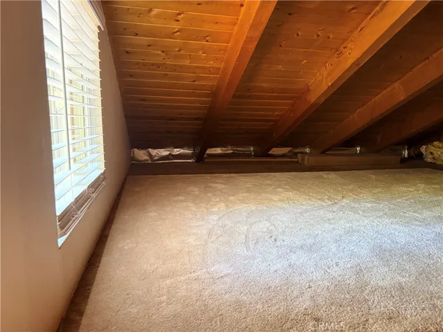 Spacious Loft Area