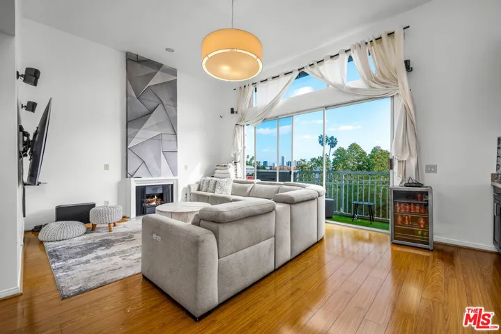 1481 S Shenandoah Street 101, Los Angeles, California 90035