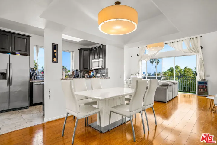 1481 S Shenandoah Street 101, Los Angeles, California 90035