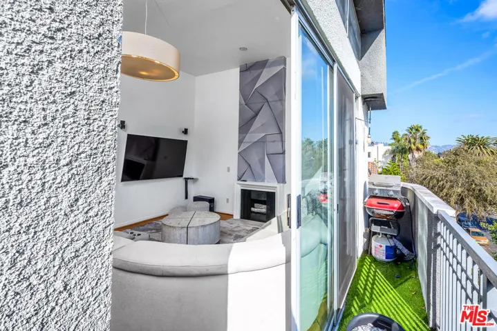 1481 S Shenandoah Street 101, Los Angeles, California 90035