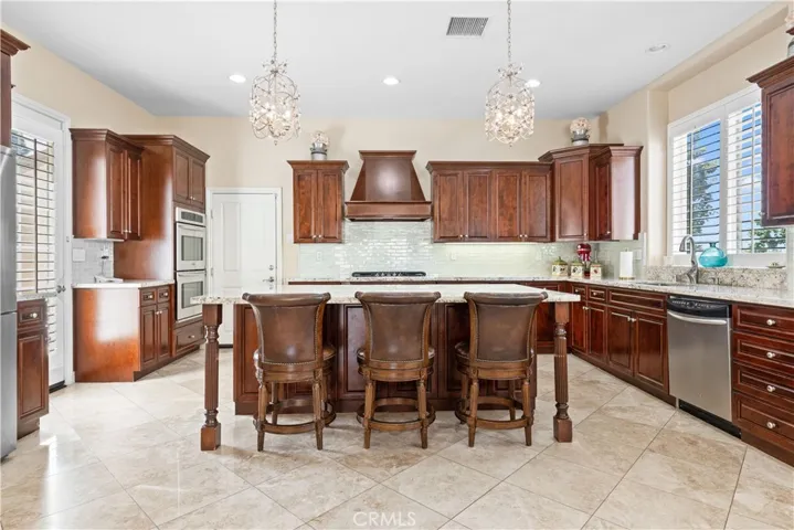 Gourmet kitchen