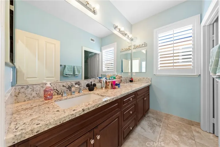 Jack and Jill Bathroom Upstairs