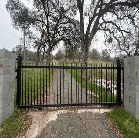 2461 Quail Oaks Road, Valley Springs, California 95252