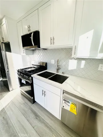 9318 Encino Ave, Northridge, California 91325
