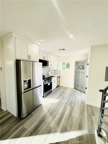 9318 Encino Ave, Northridge, California 91325