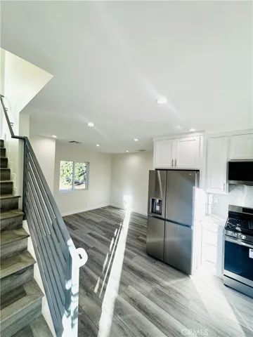 9318 Encino Ave, Northridge, California 91325