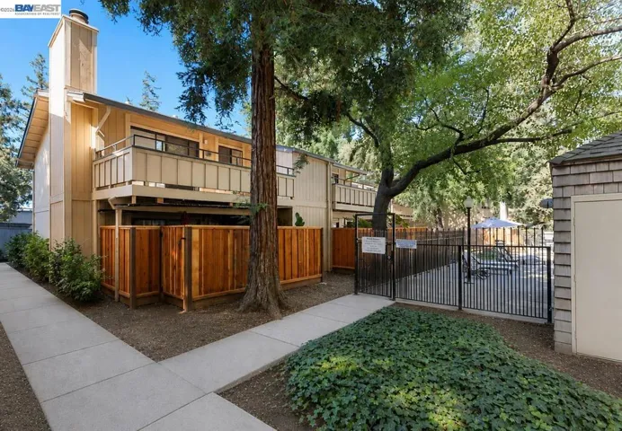 2131 Northwood Cir D, Concord, California 94520