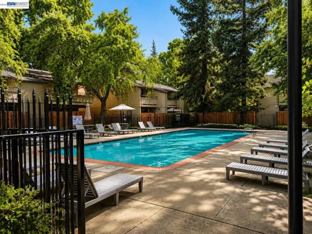 2131 Northwood Cir D, Concord, California 94520