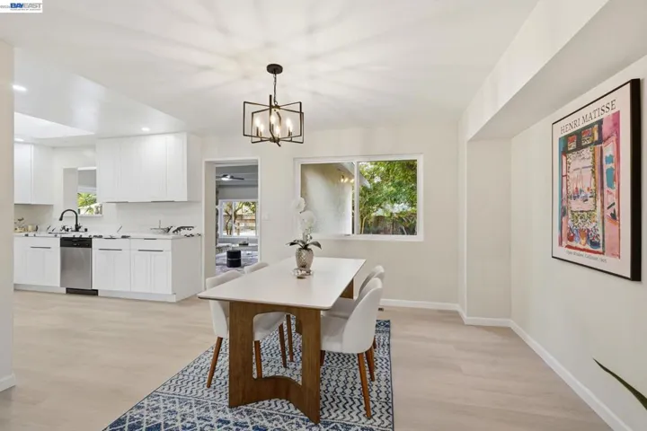92 Welle Rd, Crockett, California 94525