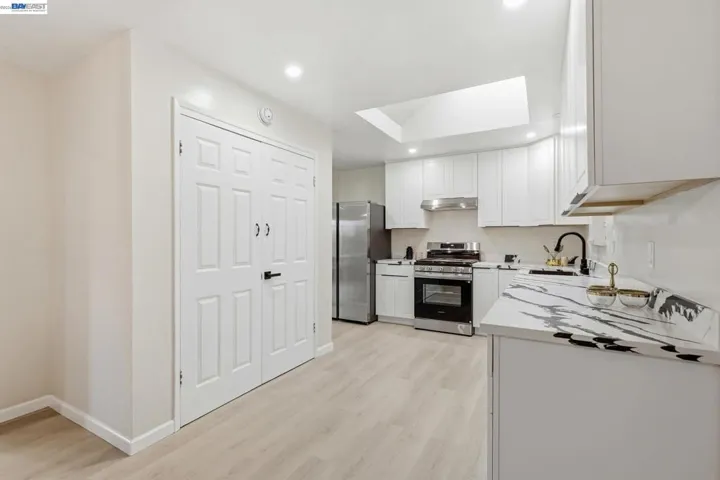 92 Welle Rd, Crockett, California 94525