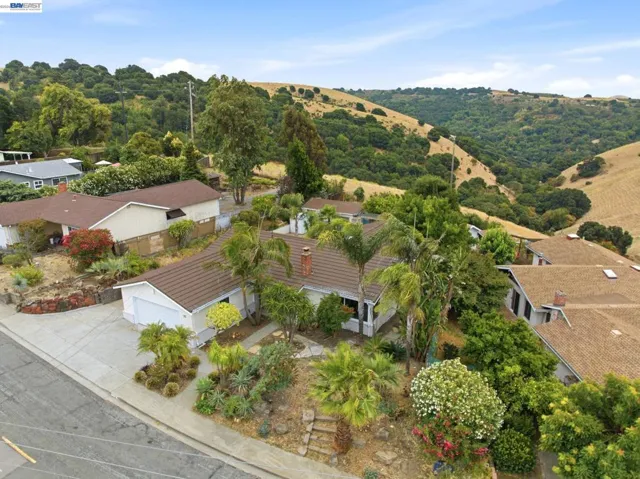 92 Welle Rd, Crockett, California 94525