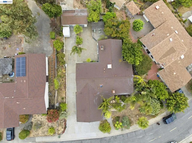 92 Welle Rd, Crockett, California 94525