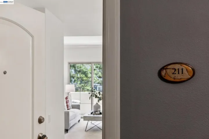 1315 Alma Ave 211, Walnut Creek, California 94596