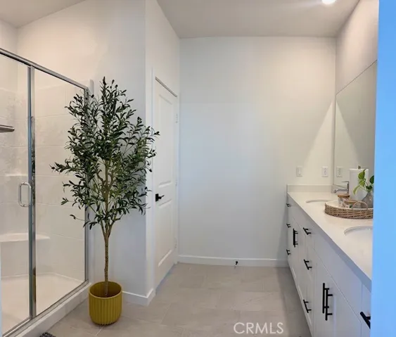 5956 Altyn Drive, Eastvale, California 92880