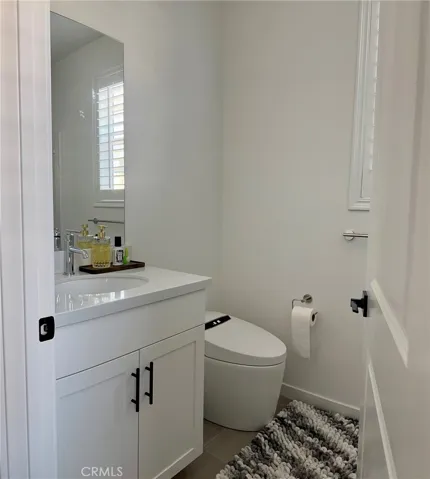 5956 Altyn Drive, Eastvale, California 92880