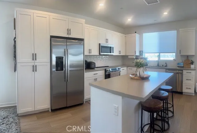 5956 Altyn Drive, Eastvale, California 92880