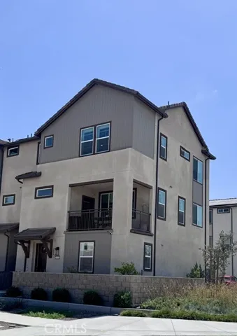 5956 Altyn Drive, Eastvale, California 92880