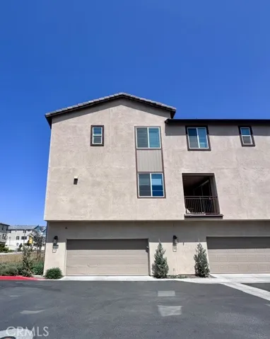 5956 Altyn Drive, Eastvale, California 92880