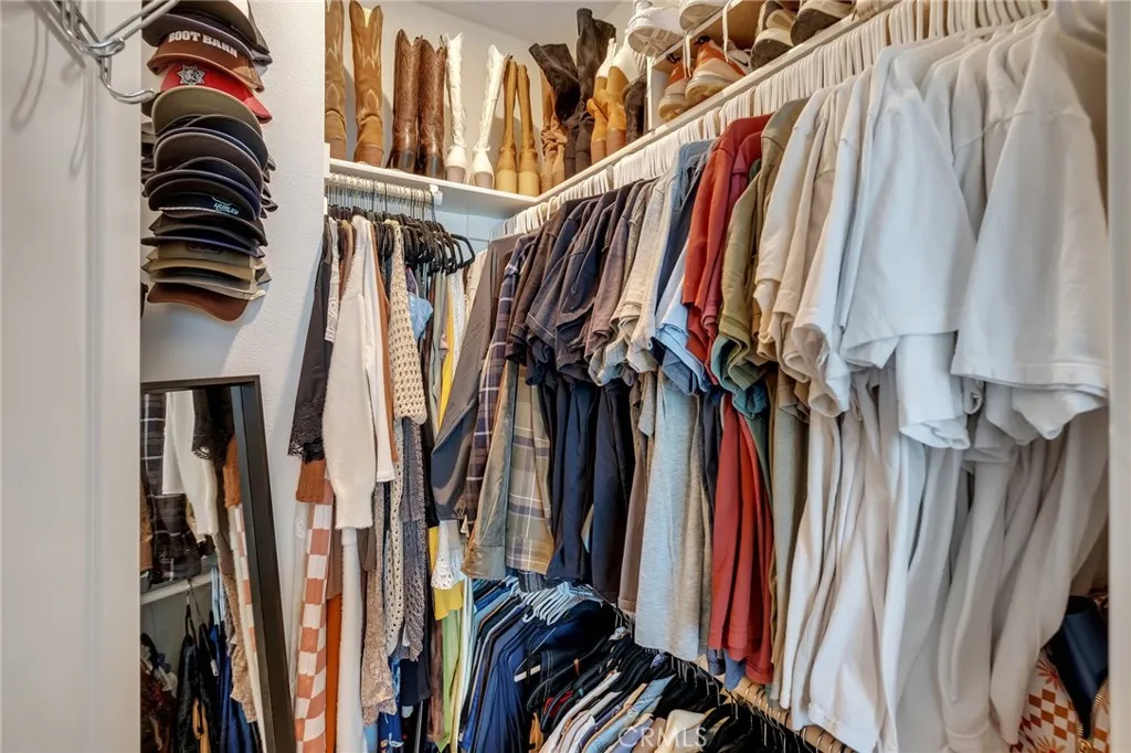 Master Walk In Closet